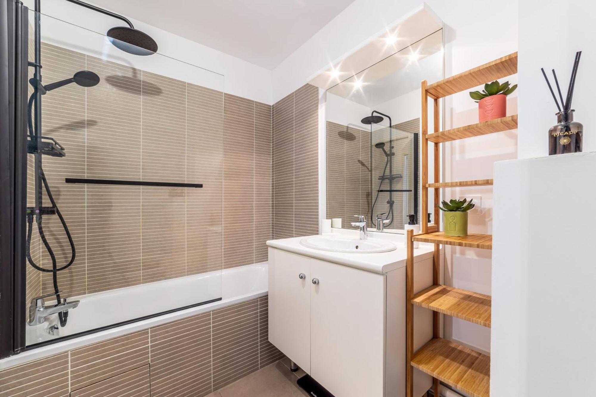 Disneyland 13Min - Kingsize Bed - Private Parking - Terrace - Calm Village Ferrières-en-Brie Exterior foto